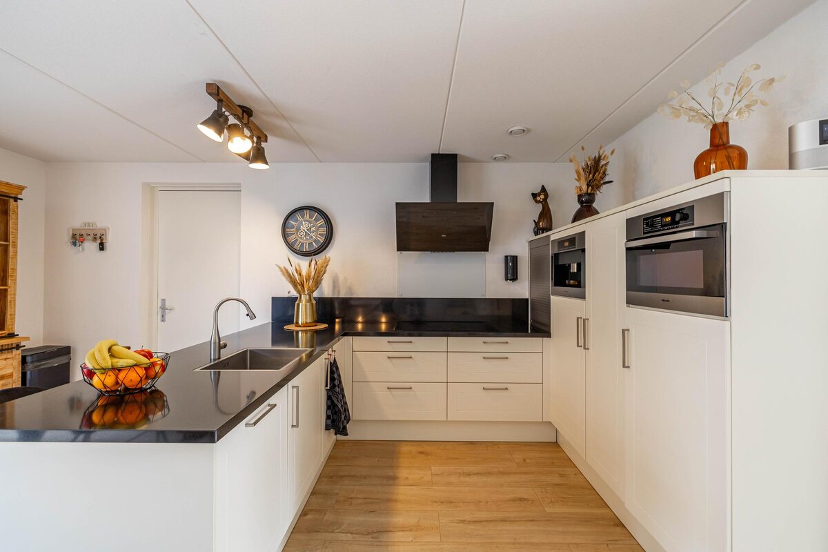 Bernhardlaan 31a, 9744 EK Groningen - € 500.000 k.k. - Boekholt & partners makelaars Groningen