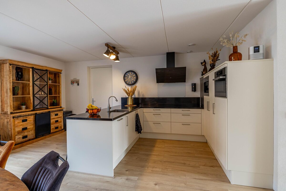 Bernhardlaan 31a, 9744 EK Groningen - € 500.000 k.k. - Boekholt & partners makelaars Groningen