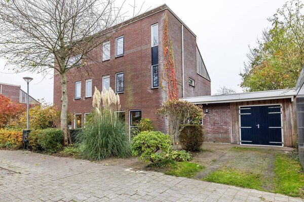 De Waard 102