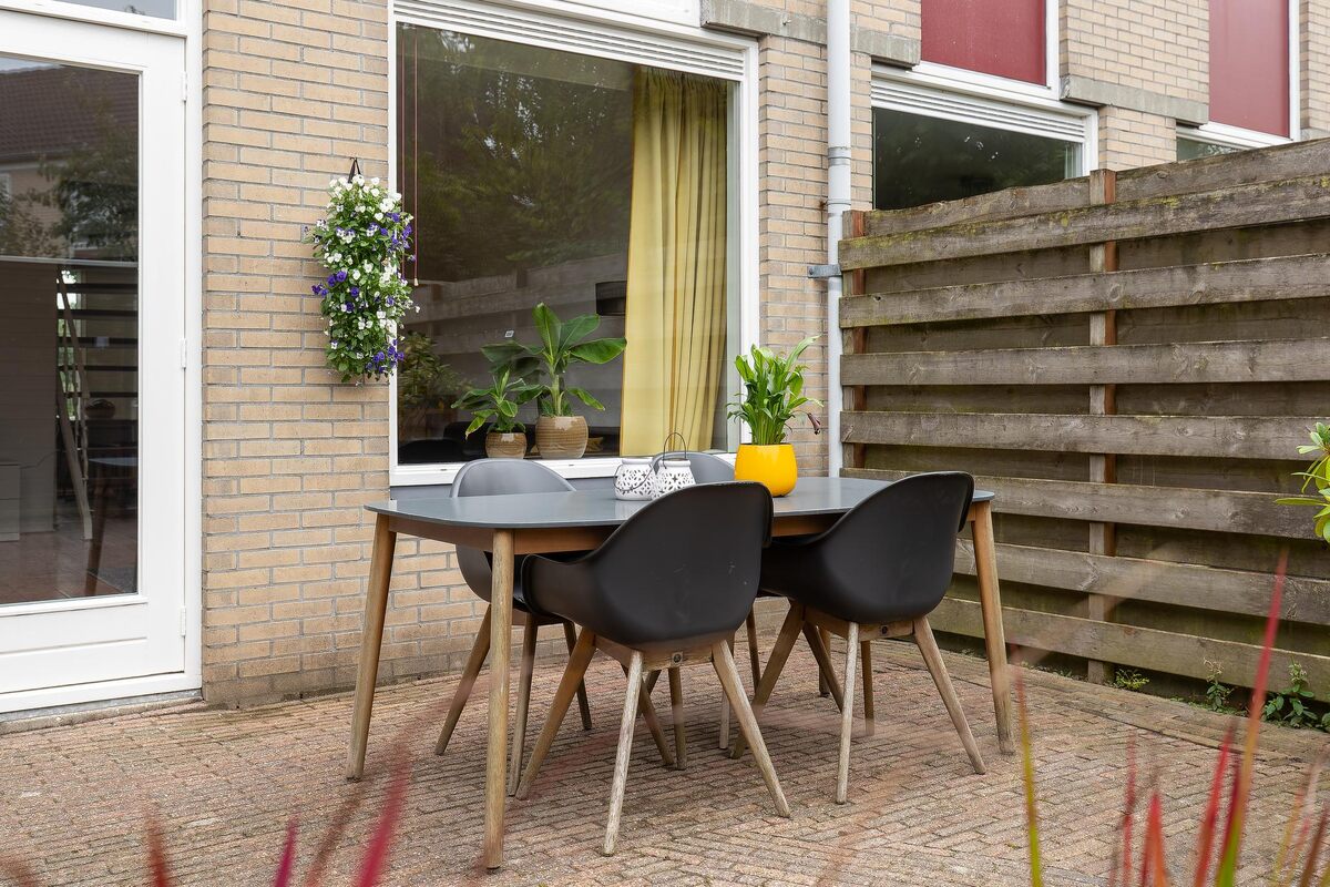 J.M. Den Uylstraat 91, 9728 RJ Groningen - € 345.000 k.k. - Boekholt & partners makelaars Groningen