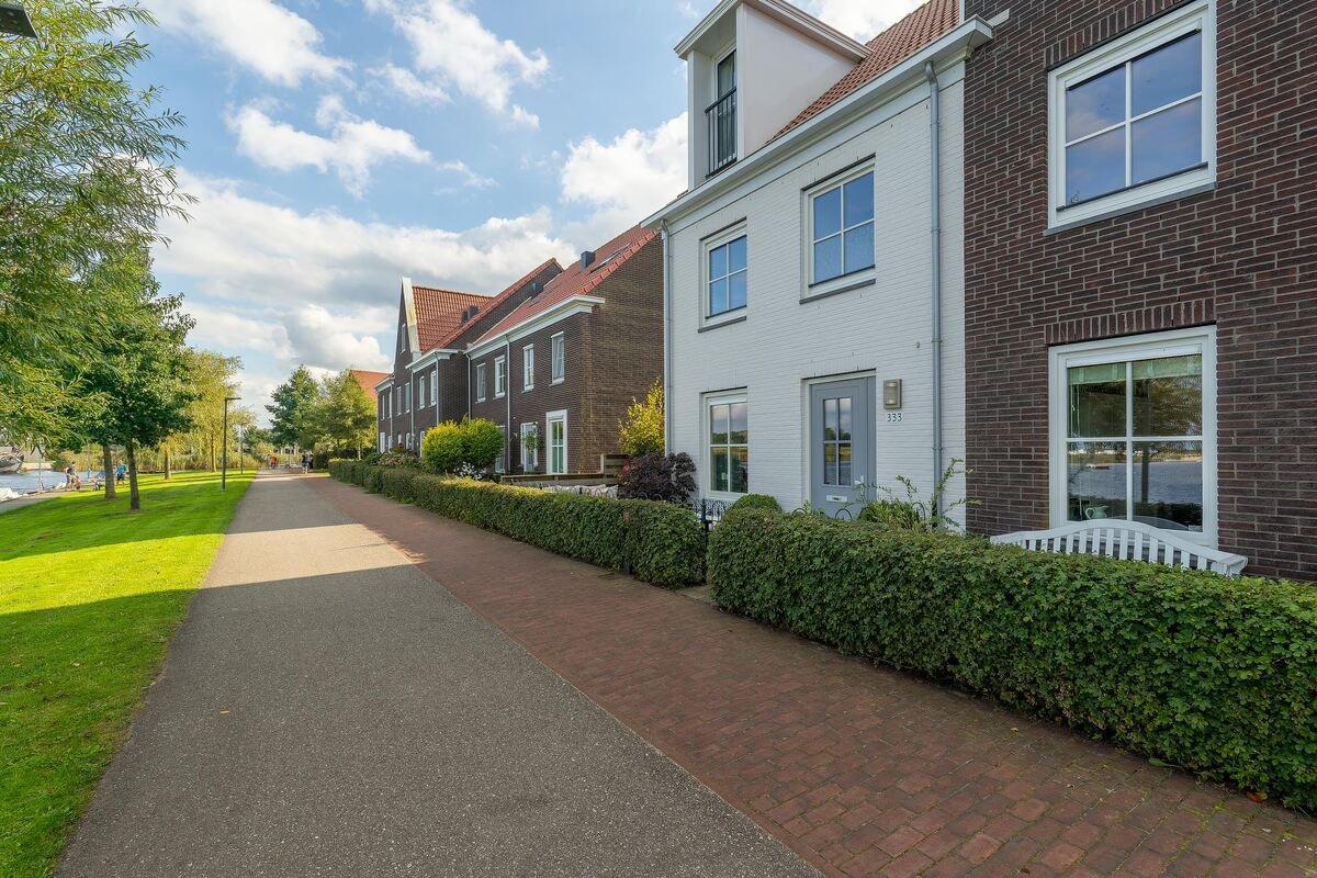 Oeverpad 333, 9613 BA Groningen - € 485.000 k.k. - Boekholt & partners makelaars Groningen