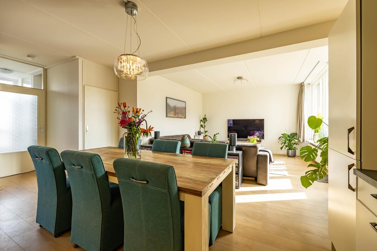 Ten Oeverlaan 25, 9744 GC Groningen - € 275.000 k.k. - Boekholt & partners makelaars Groningen