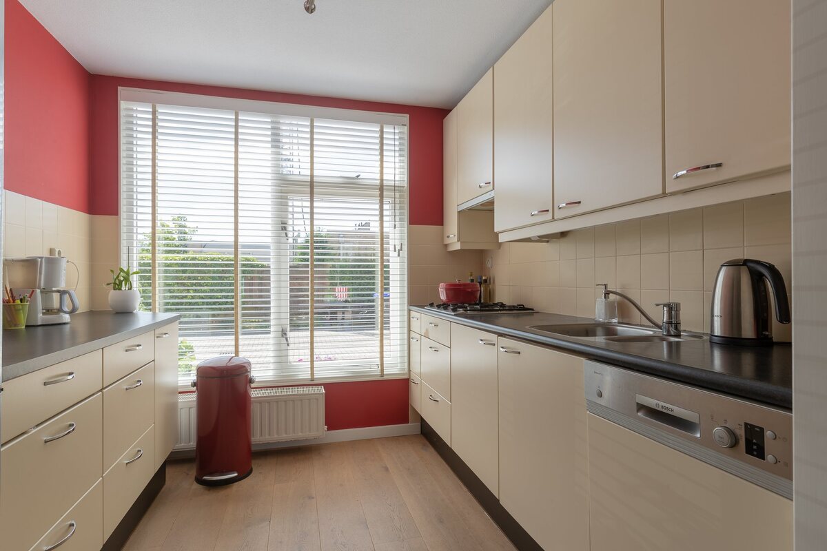 Van Tijenstraat 6, 9731 LP Groningen - € 225.000 k.k. - Boekholt & partners makelaars Groningen